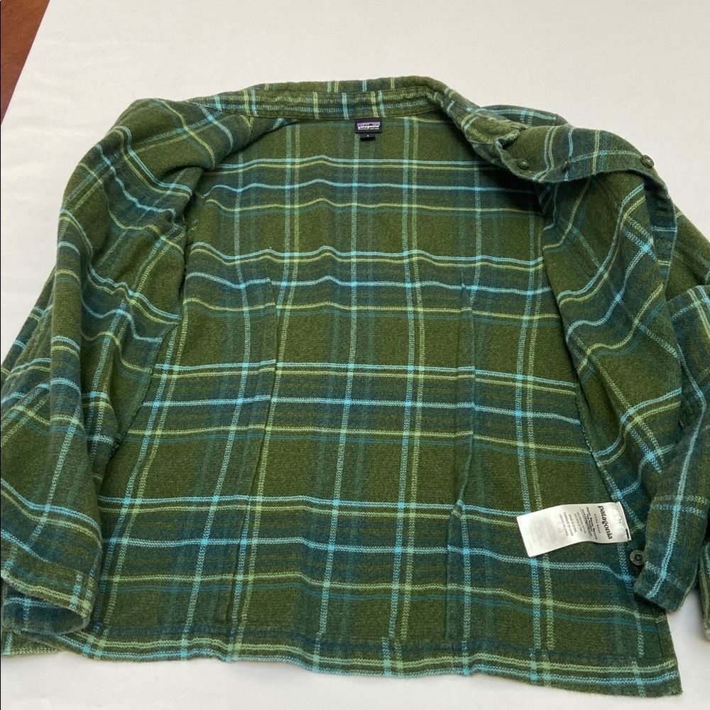 Patagonia Green and Blue Plaid Shirt - Picture 5 of 9